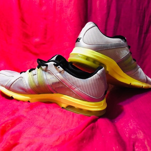 nike max trainer excel